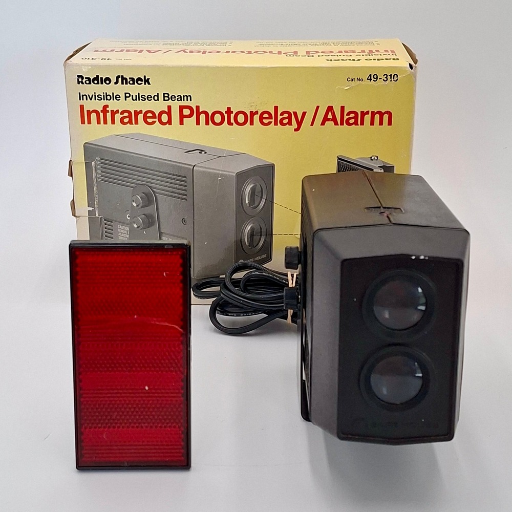 Vintage Radio Shack Safe House 49-310 Infrared Photorelay Alarm System with Box